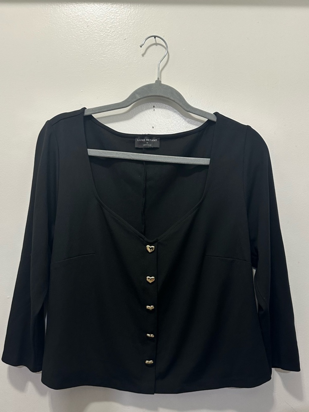 Lane Bryant Black Scoop Neck Blouse with Gold Heart Buttons Sz 14